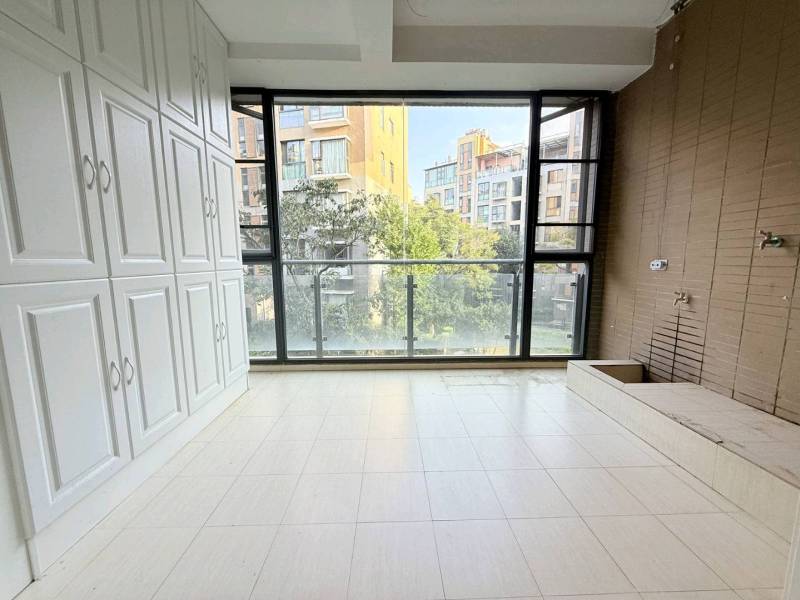 2室2廳2陽(yáng)臺(tái) 滇池衛(wèi)城錦尚陽(yáng)臺(tái)