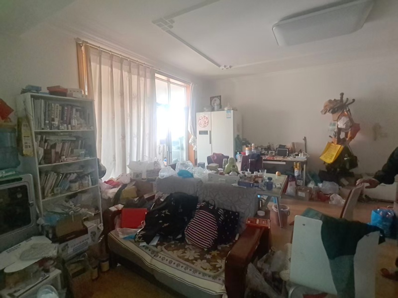 5室2廳3陽臺 北辰小區(qū)杜鵑苑客廳