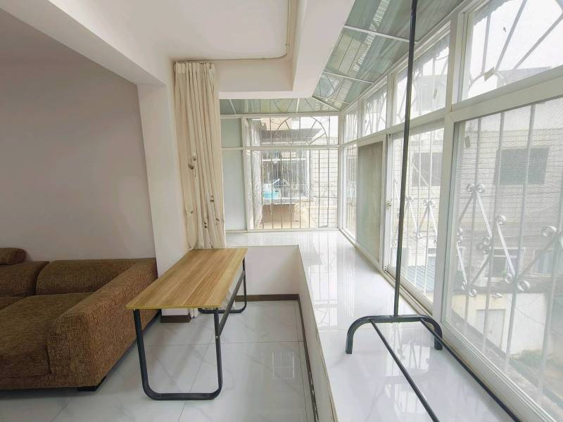 3室2廳1陽(yáng)臺(tái) 大東新村2號(hào)陽(yáng)臺(tái)