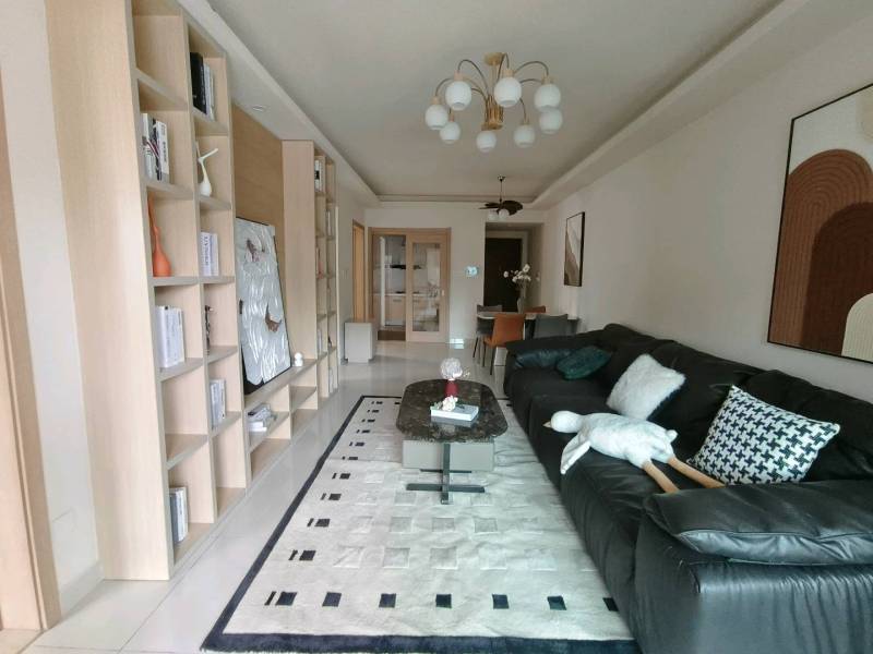 3室2廳1陽臺 金域緹香客廳