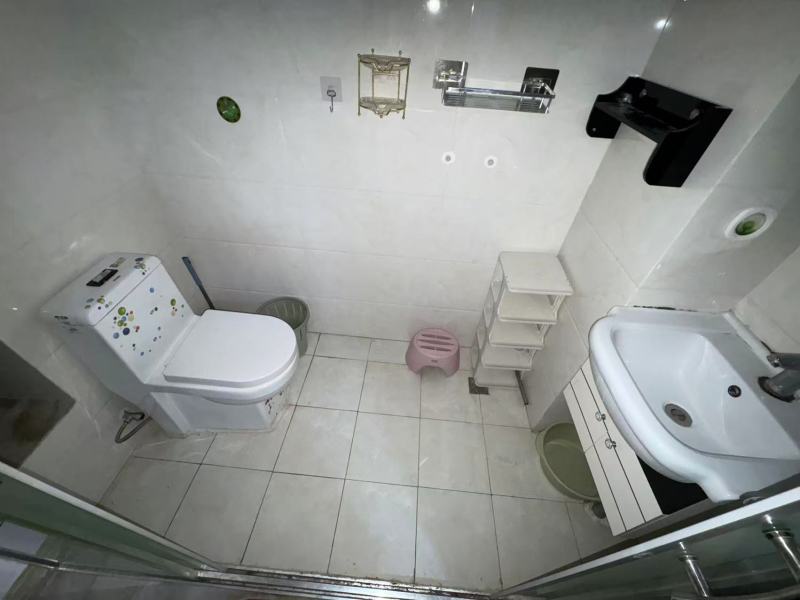 4室2廳1陽臺 萬宏國際一期衛(wèi)生間