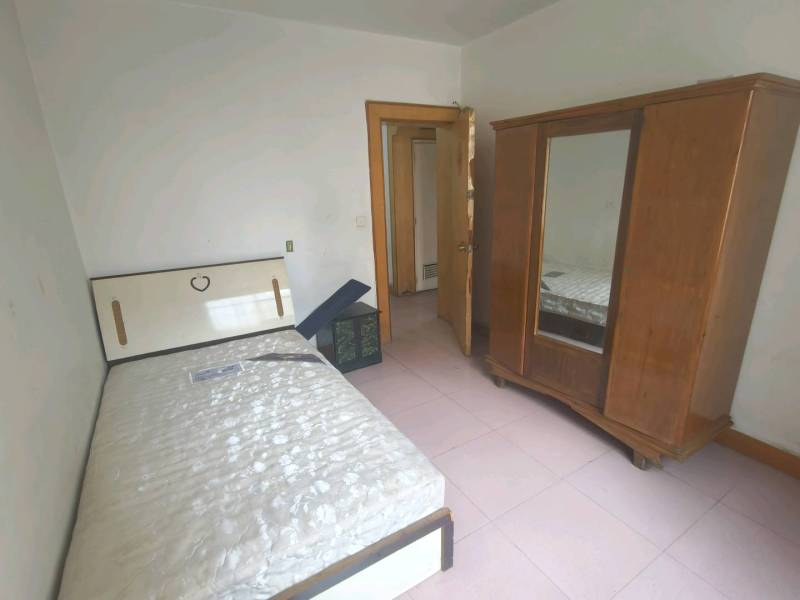 2室2廳1陽臺(tái) 東風(fēng)東路47號(hào)臥室