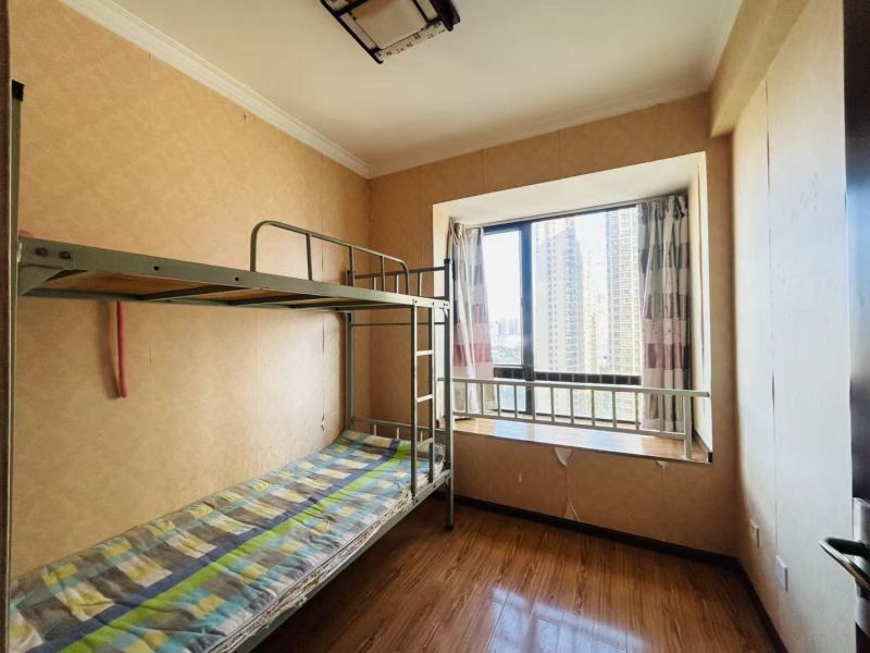 3室2廳 盛高大城一期臥室