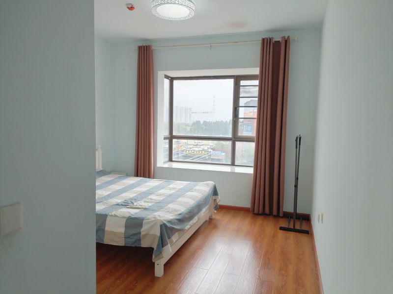 3室2廳2陽臺 金科陽光里臥室