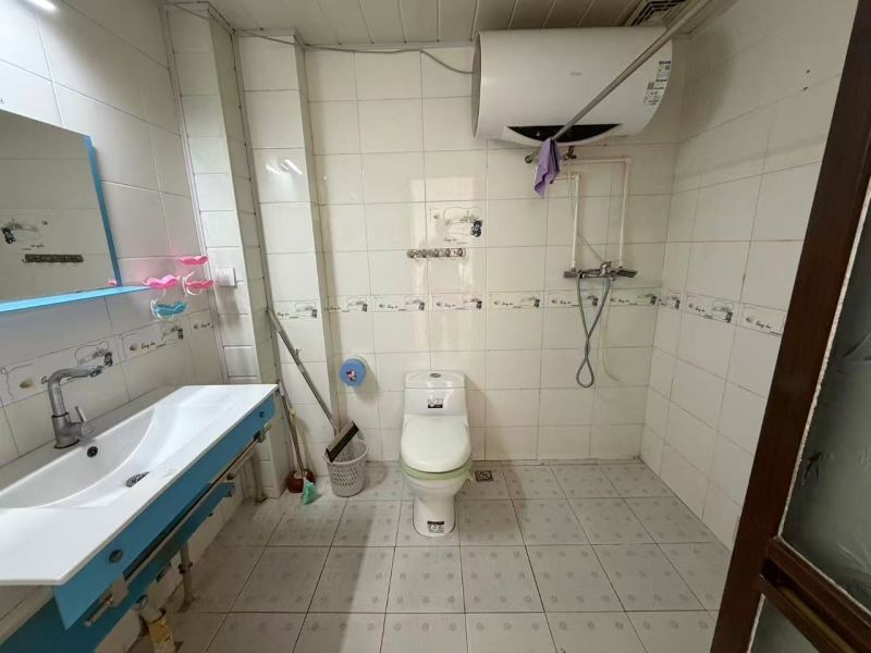 5室2廳2陽(yáng)臺(tái) 世紀(jì)城玉春苑衛(wèi)生間