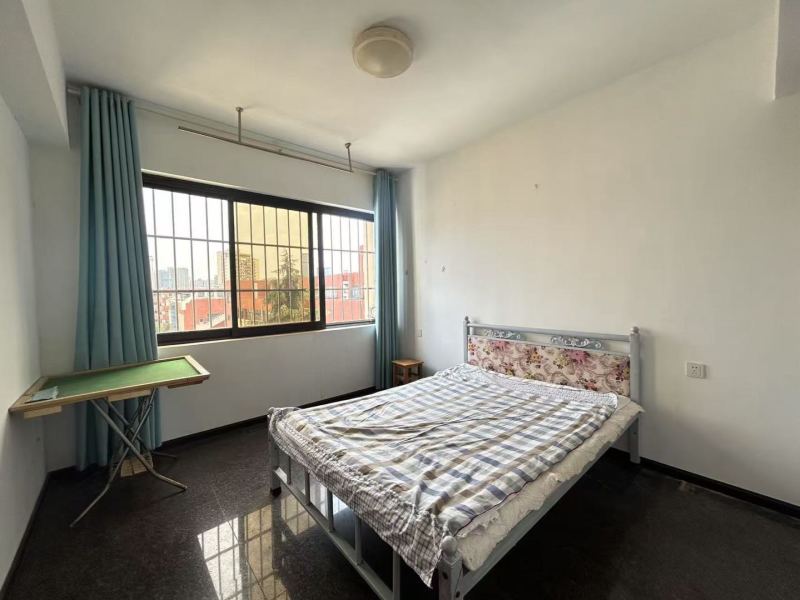 4室2廳1陽(yáng)臺(tái) 書林新村2號(hào)院臥室