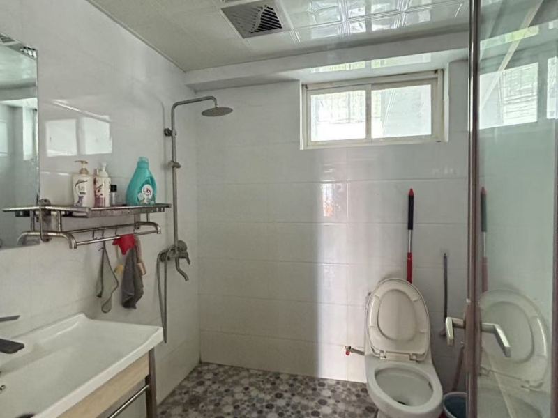 4室2廳1陽(yáng)臺(tái) 書林新村2號(hào)院衛(wèi)生間