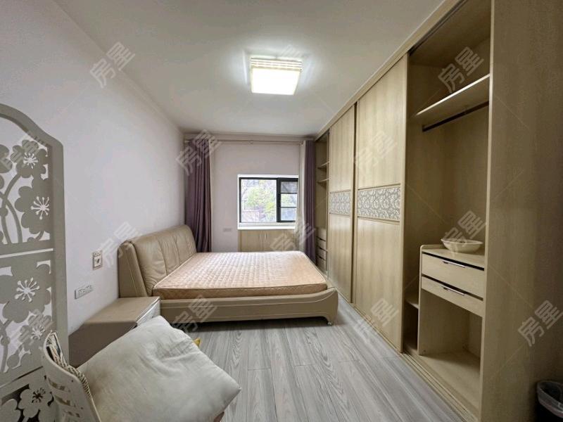 3室2廳2陽(yáng)臺(tái) 銀海白沙郡臥室