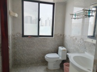 3室2廳2陽臺 金科陽光里衛(wèi)生間