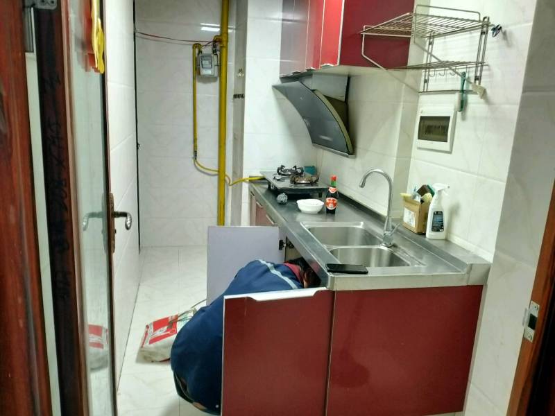 4室2廳1陽(yáng)臺(tái) 圣世一品廚房