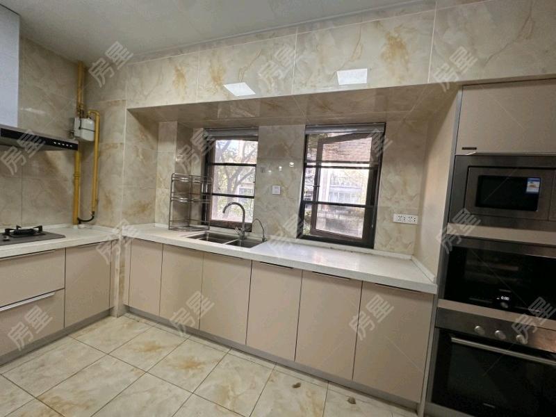 3室2廳2陽(yáng)臺(tái) 銀海白沙郡廚房