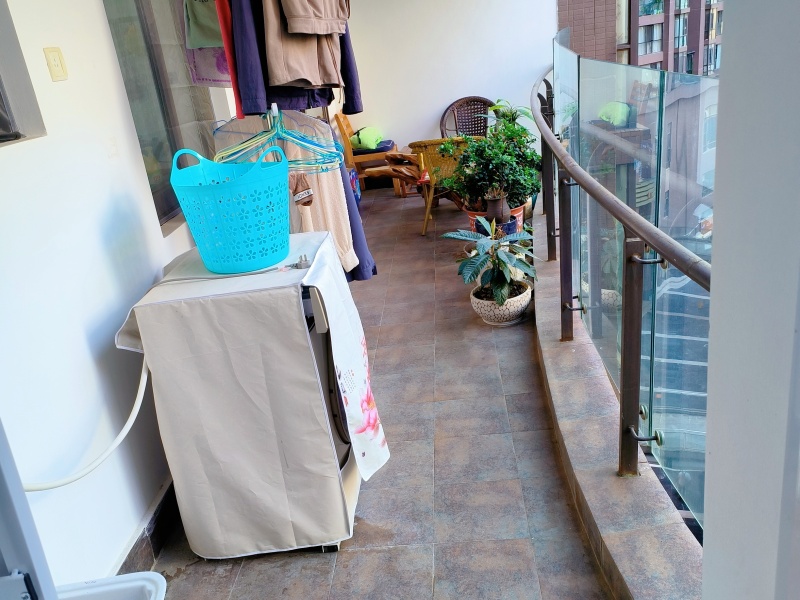 4室2廳2陽臺 和諧世紀(jì)陽臺