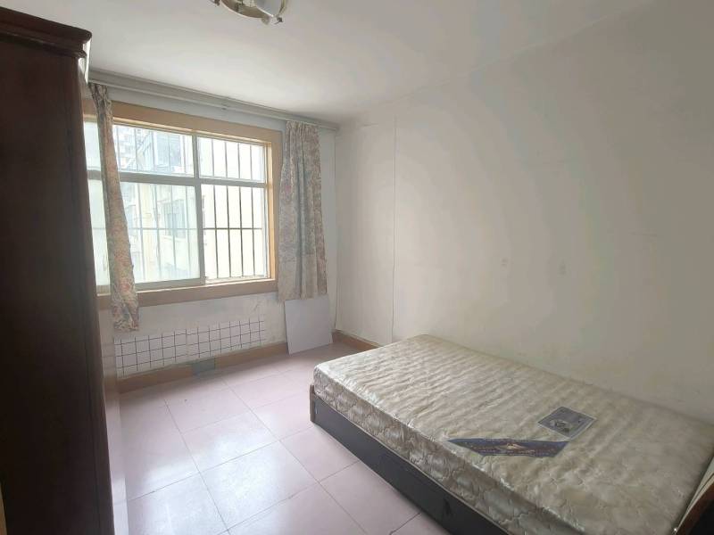 2室2廳1陽臺(tái) 東風(fēng)東路47號(hào)臥室