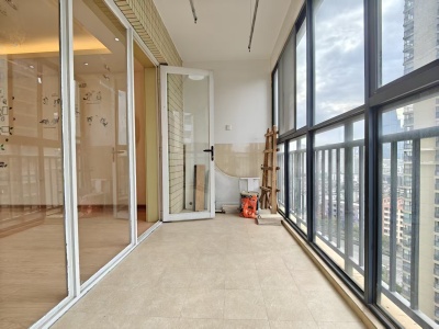 3室2廳2陽(yáng)臺(tái) 益龍萬(wàn)象城