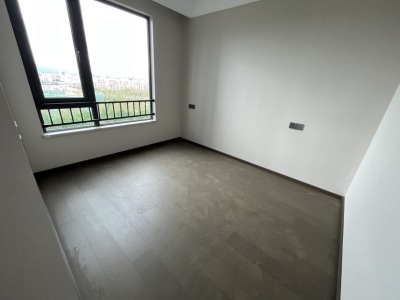 4室2廳2陽臺 龍湖攬境