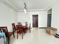 4室2廳1陽(yáng)臺(tái) 錦悅四季花園小區(qū)餐廳