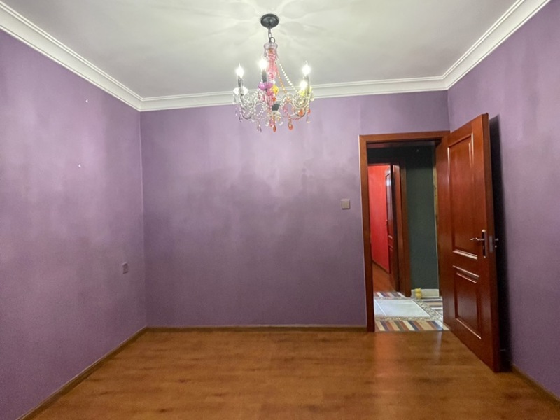 3室2廳2陽(yáng)臺(tái) 昆明銑床廠臥室