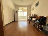 4室2廳1陽臺 船房小區(qū)餐廳