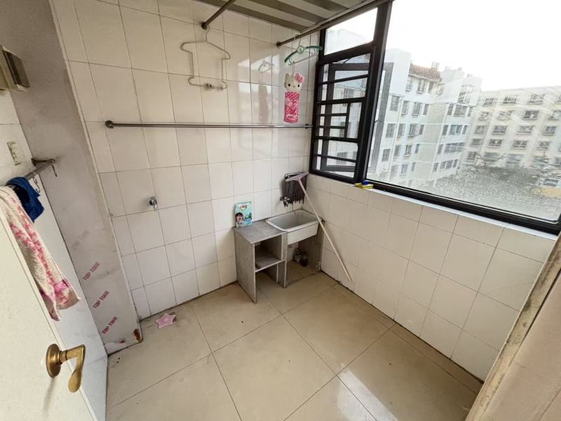 3室2廳2陽臺 云錫花園一期陽臺