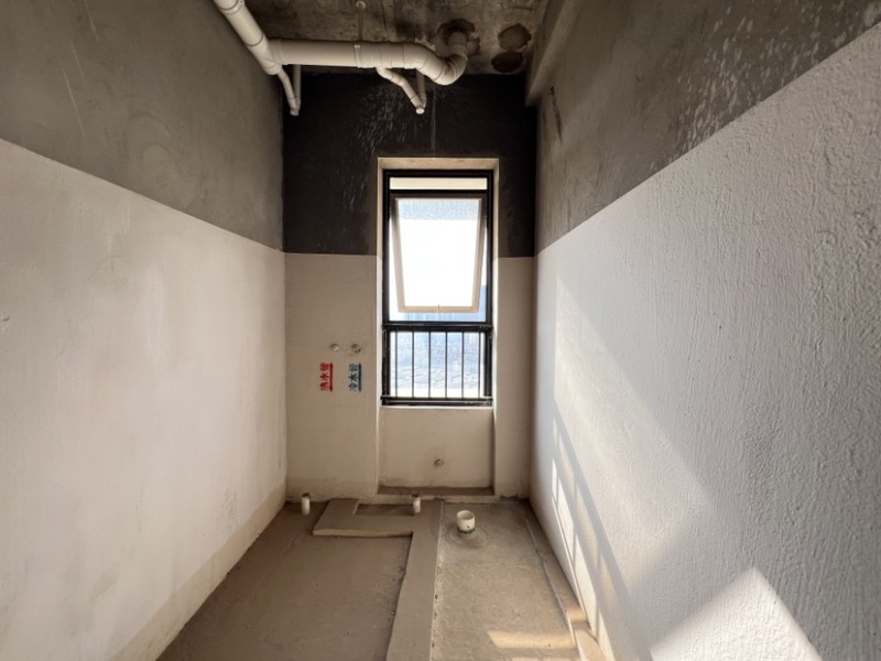 6室2廳2陽臺 俊發(fā)盛唐城未央郡（二期）衛(wèi)生間