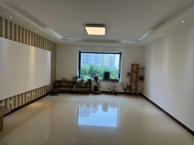 4室2廳1陽臺 新亞洲星云園