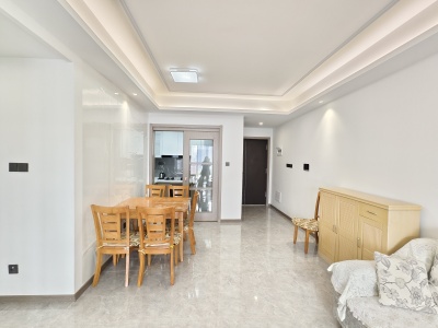 3室2廳2陽(yáng)臺(tái) 中鐵芙蓉1891·御峰