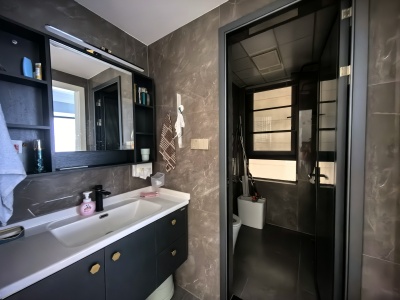 4室2廳2陽臺 金科江湖海