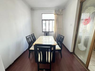 2室1廳1陽臺 金實小區(qū)聚實園