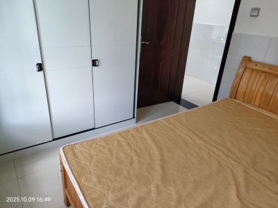 2室2廳1陽臺(tái) 人民路壹號(hào)廣場(chǎng)(壹號(hào)歡樂城)