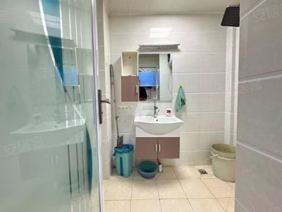 1室1廳1陽(yáng)臺(tái) 合金公寓