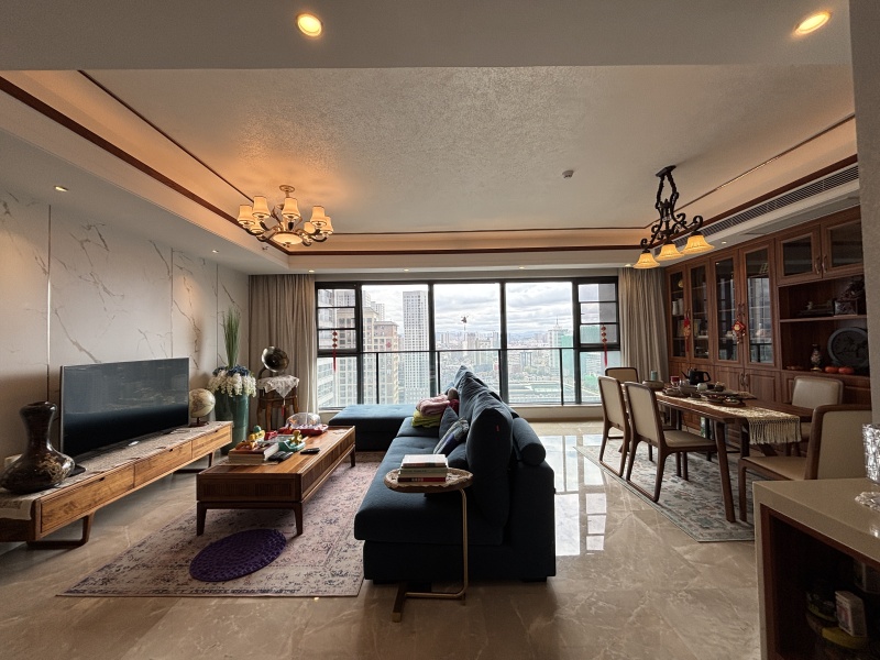 4室2廳2陽臺 俊發(fā)逸天峰客廳