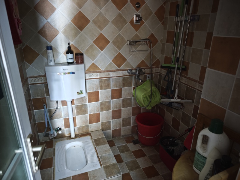 3室2廳1陽臺 溪畔麗景衛(wèi)生間