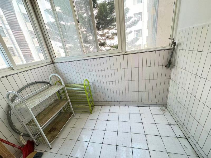 2室1廳1陽(yáng)臺(tái) 金實(shí)小區(qū)聚實(shí)園陽(yáng)臺(tái)