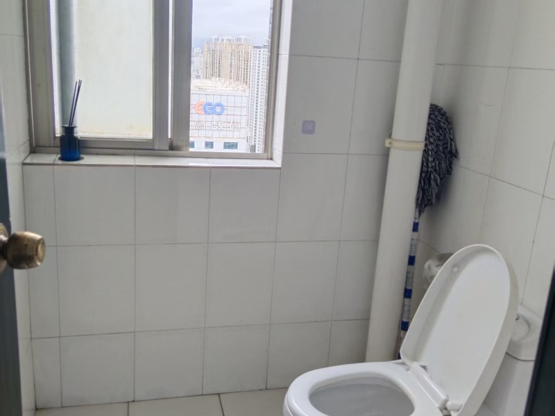 2室2廳1陽(yáng)臺(tái) 時(shí)光俊園衛(wèi)生間