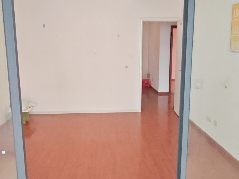 3室2廳2陽臺(tái) 鑫金花園客廳