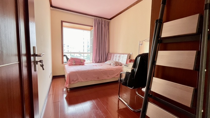 5室2廳2陽臺 云南映象C區(qū)臥室