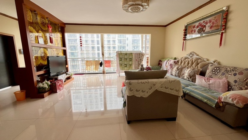 5室2廳2陽臺 云南映象C區(qū)客廳