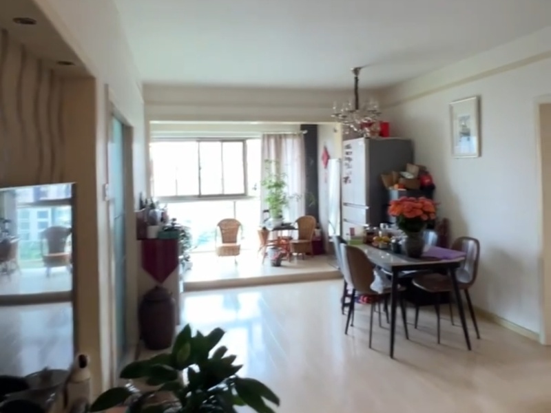 2室1廳1陽(yáng)臺(tái) 時(shí)光俊園餐廳