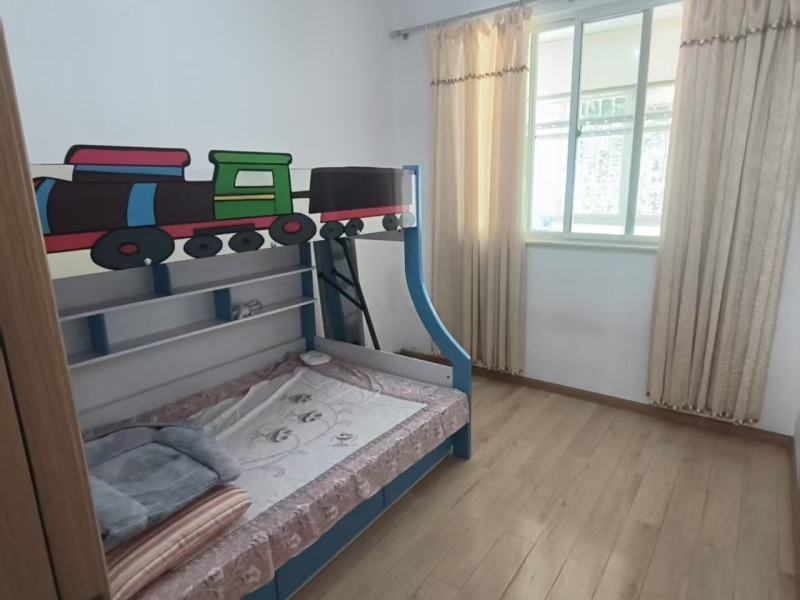 4室2廳1陽(yáng)臺(tái) 警苑小區(qū)臥室