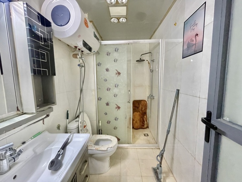 3室2廳 金曇花園衛(wèi)生間