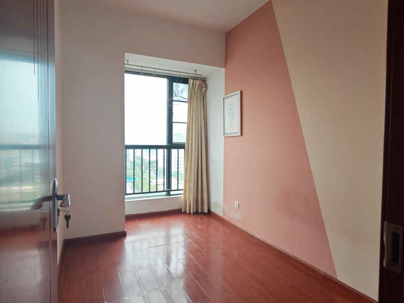 3室2廳2陽臺(tái) 鑫金花園臥室