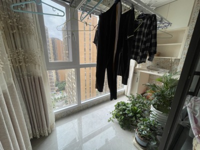 3室2廳1陽臺 保利璽樾璽公館陽臺