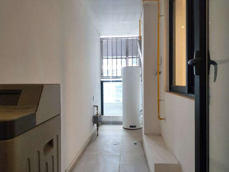 4室2廳2陽臺 俊發(fā)逸天峰陽臺