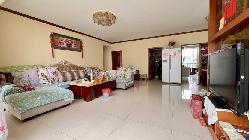 5室2廳2陽臺 云南映象C區(qū)客廳