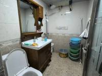 4室2廳2陽(yáng)臺(tái) 秋苑小區(qū)衛(wèi)生間