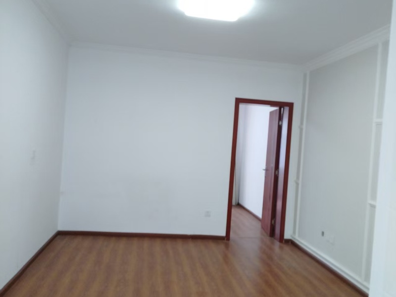 2室1廳1陽臺 春苑小區(qū)客廳