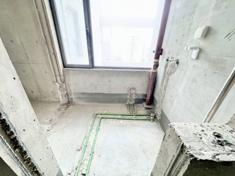 4室2廳2陽(yáng)臺(tái) 俊發(fā)俊尚峰A4地塊陽(yáng)臺(tái)