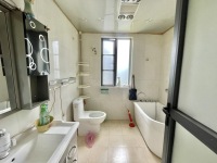 3室2廳 金曇花園衛(wèi)生間