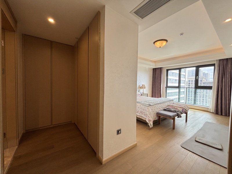 4室2廳2陽臺 俊發(fā)逸天峰臥室