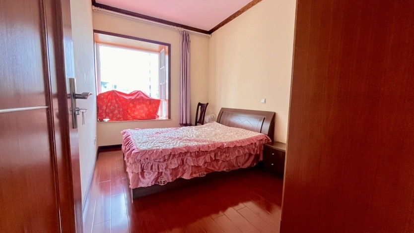 5室2廳2陽臺 云南映象C區(qū)臥室